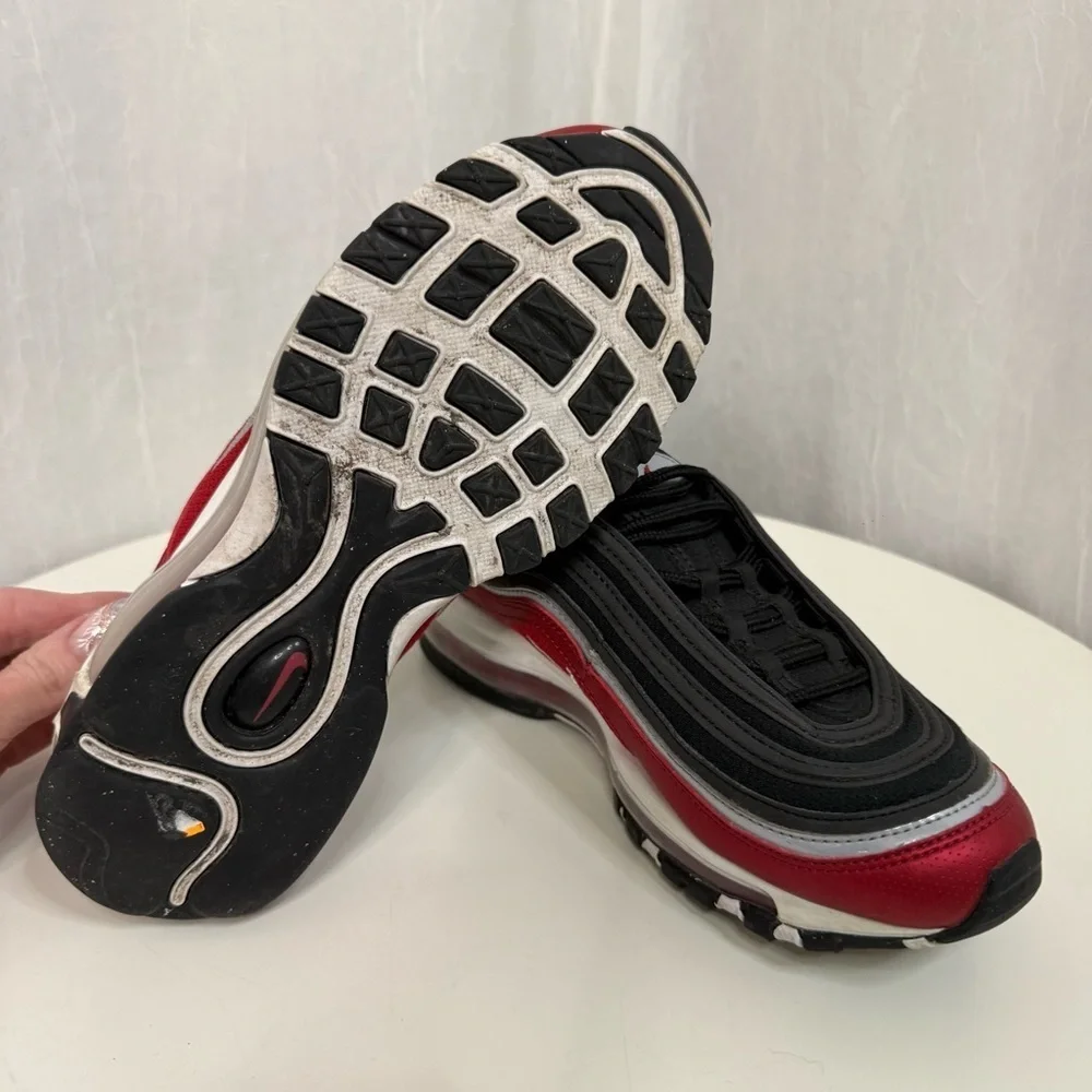 NIKE Air Max 97 SE GS 'Black Varsity Red' - Picture 10 of 13